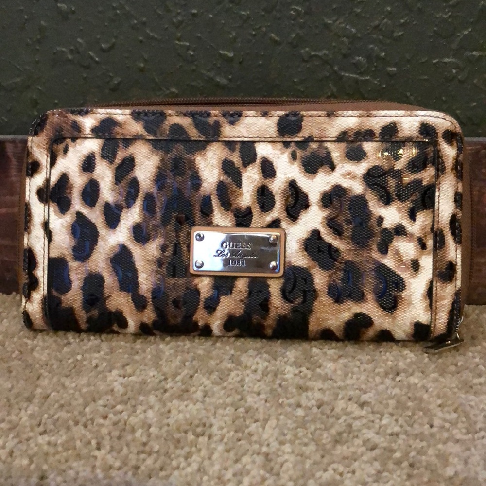 Guess wallet